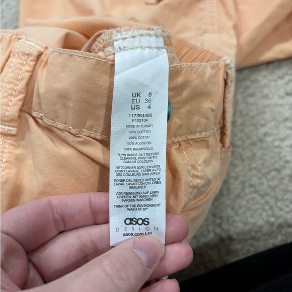 ASOS DESIGN • Women’s Creamsicle Orange Baggy Straight Leg Cargo Pants Size 4 - Picture 7 of 7